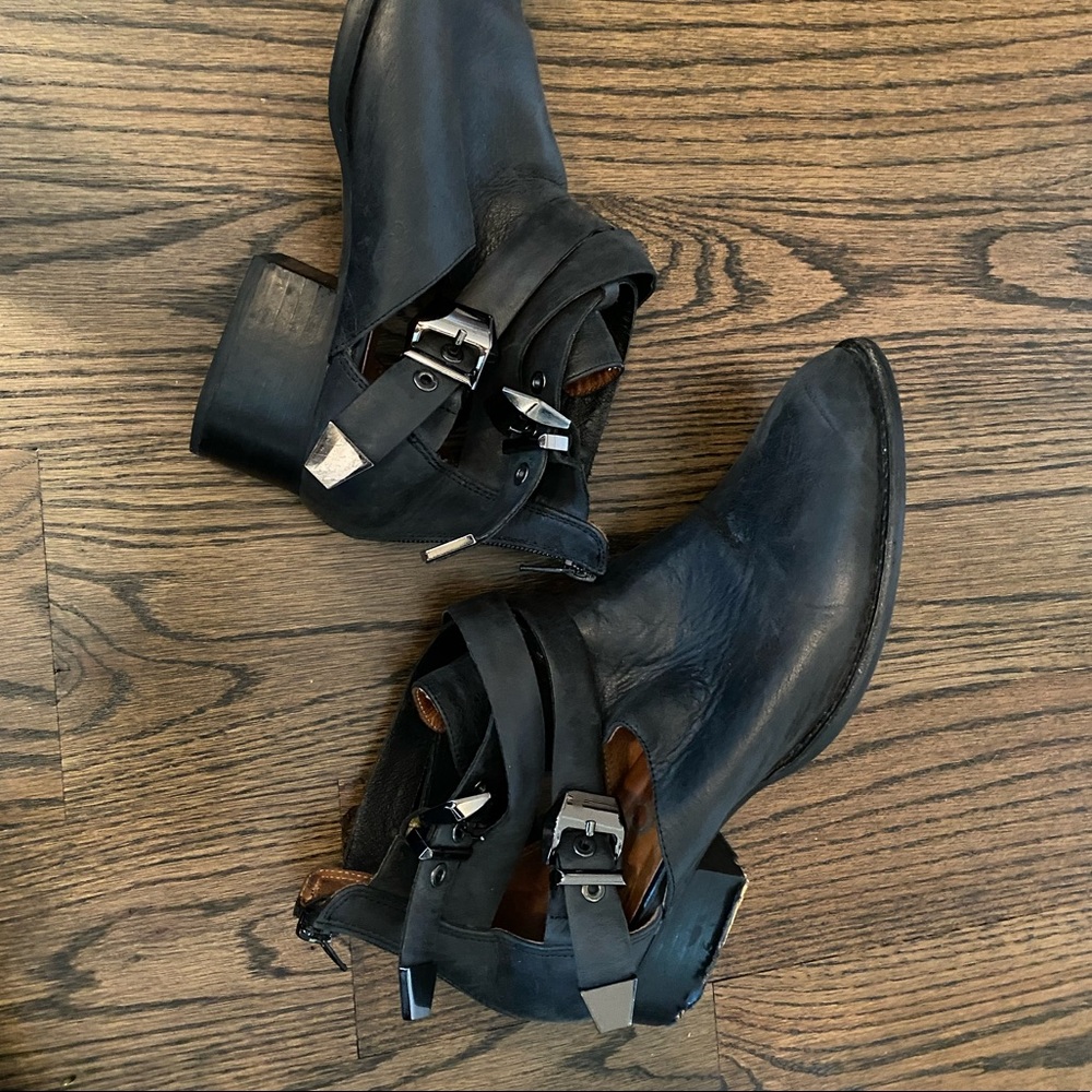 JEFFREY CAMPBELL | cut out booties| 8